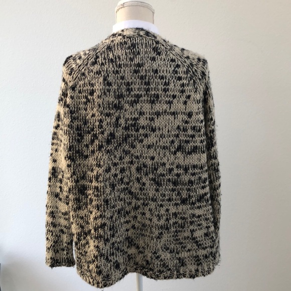 Forever 21 Sweater Size Medium - Picture 4 of 6